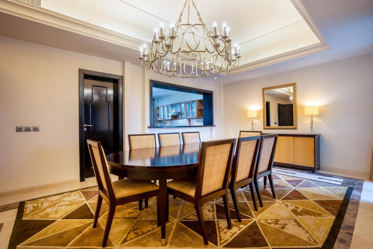 Grand Hyatt Doha Hotel & Villas Esterno foto A dining room