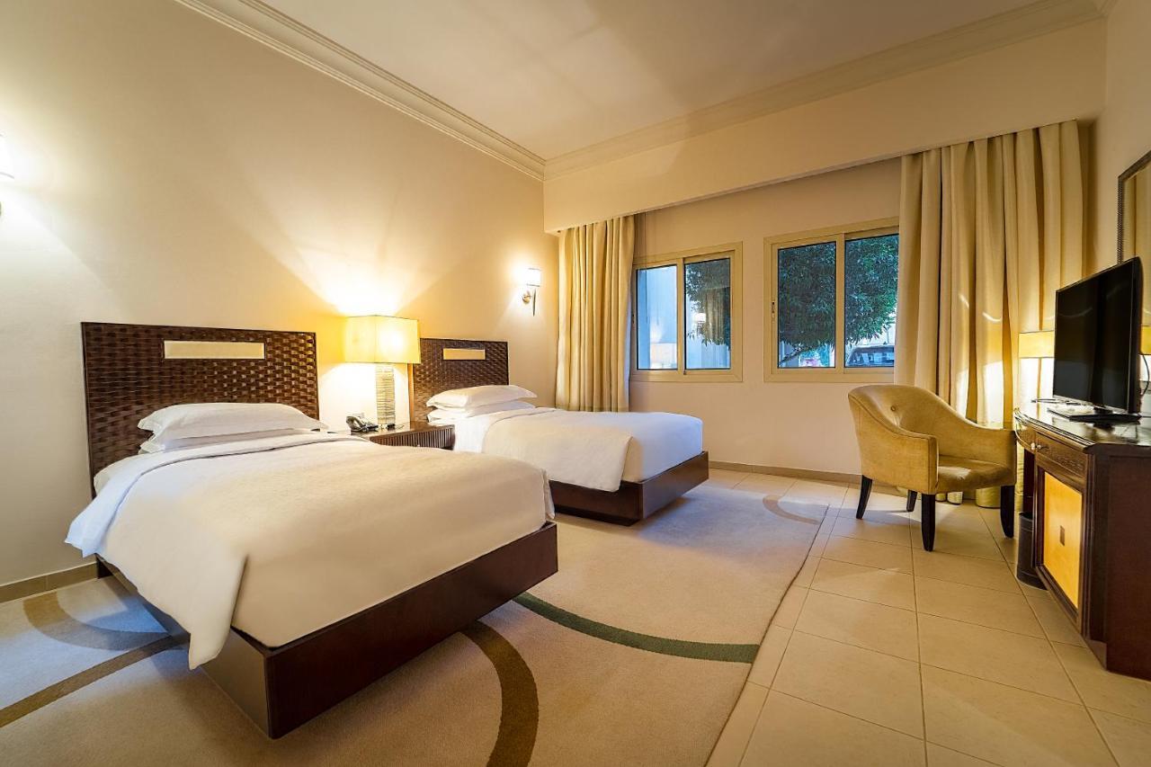 Grand Hyatt Doha Hotel & Villas Esterno foto A room at the hotel