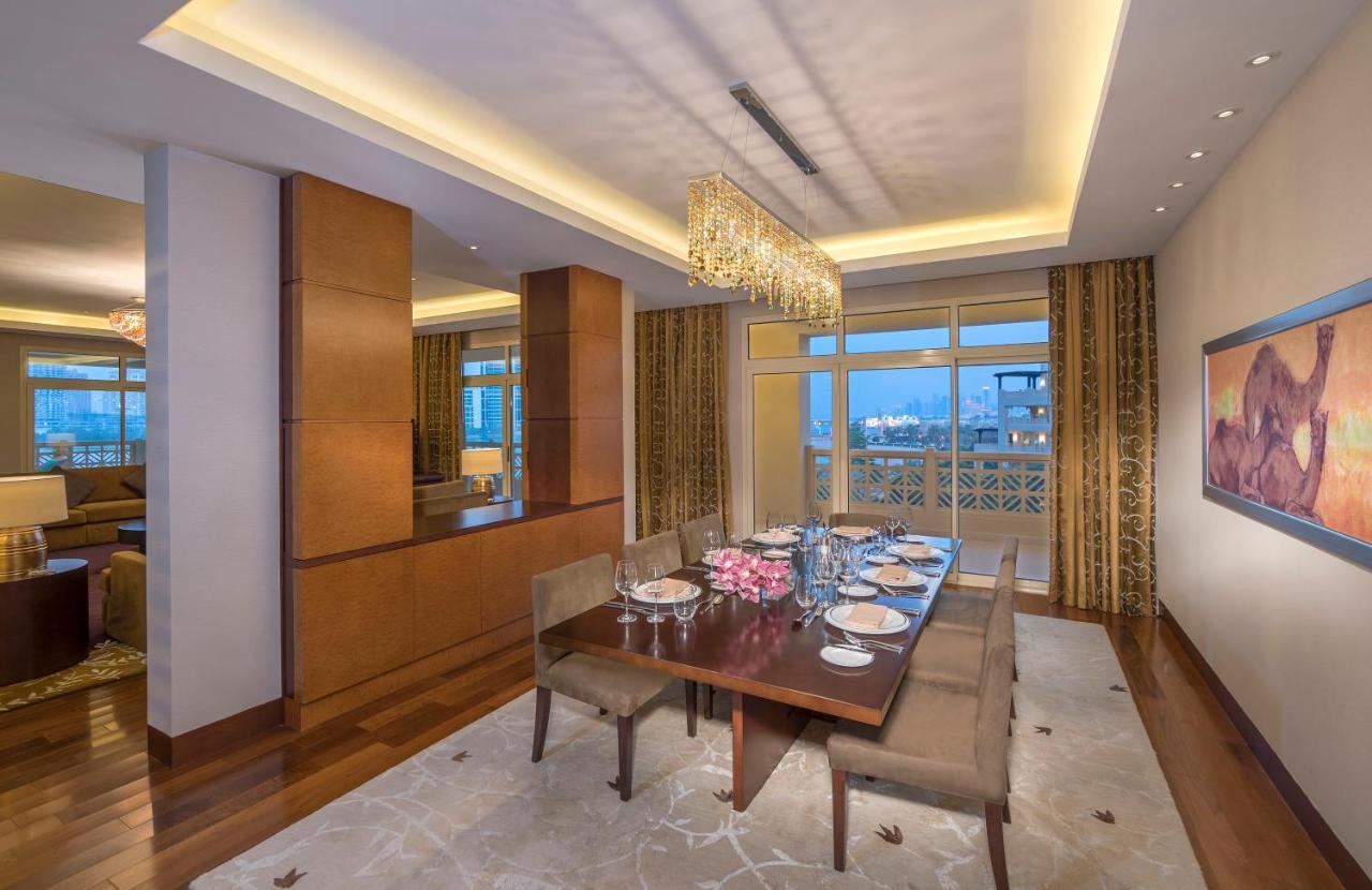 Grand Hyatt Doha Hotel & Villas Esterno foto A dining room