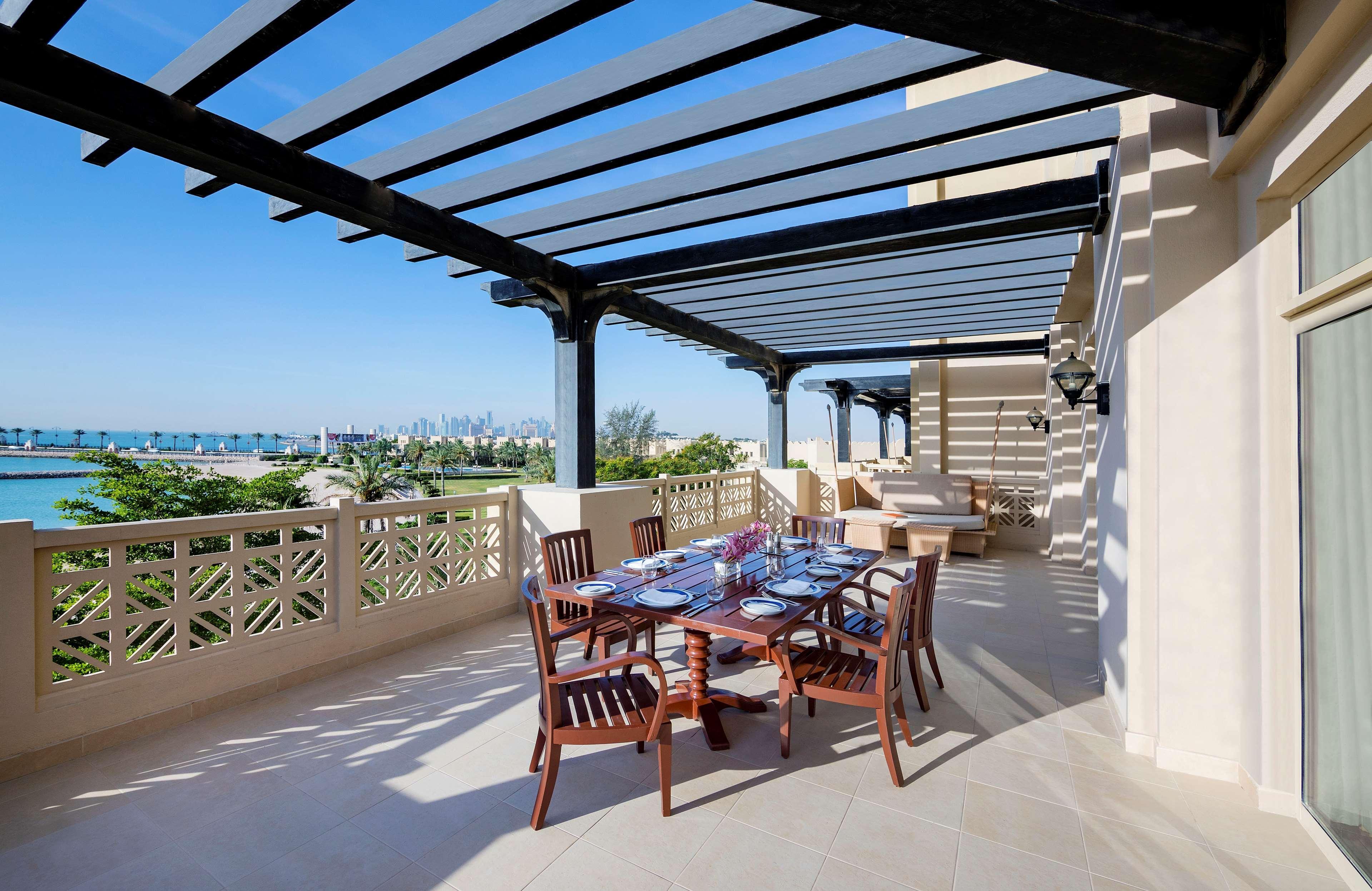 Grand Hyatt Doha Hotel & Villas Esterno foto The Terrace at the Four Seasons Hotel, Cairo