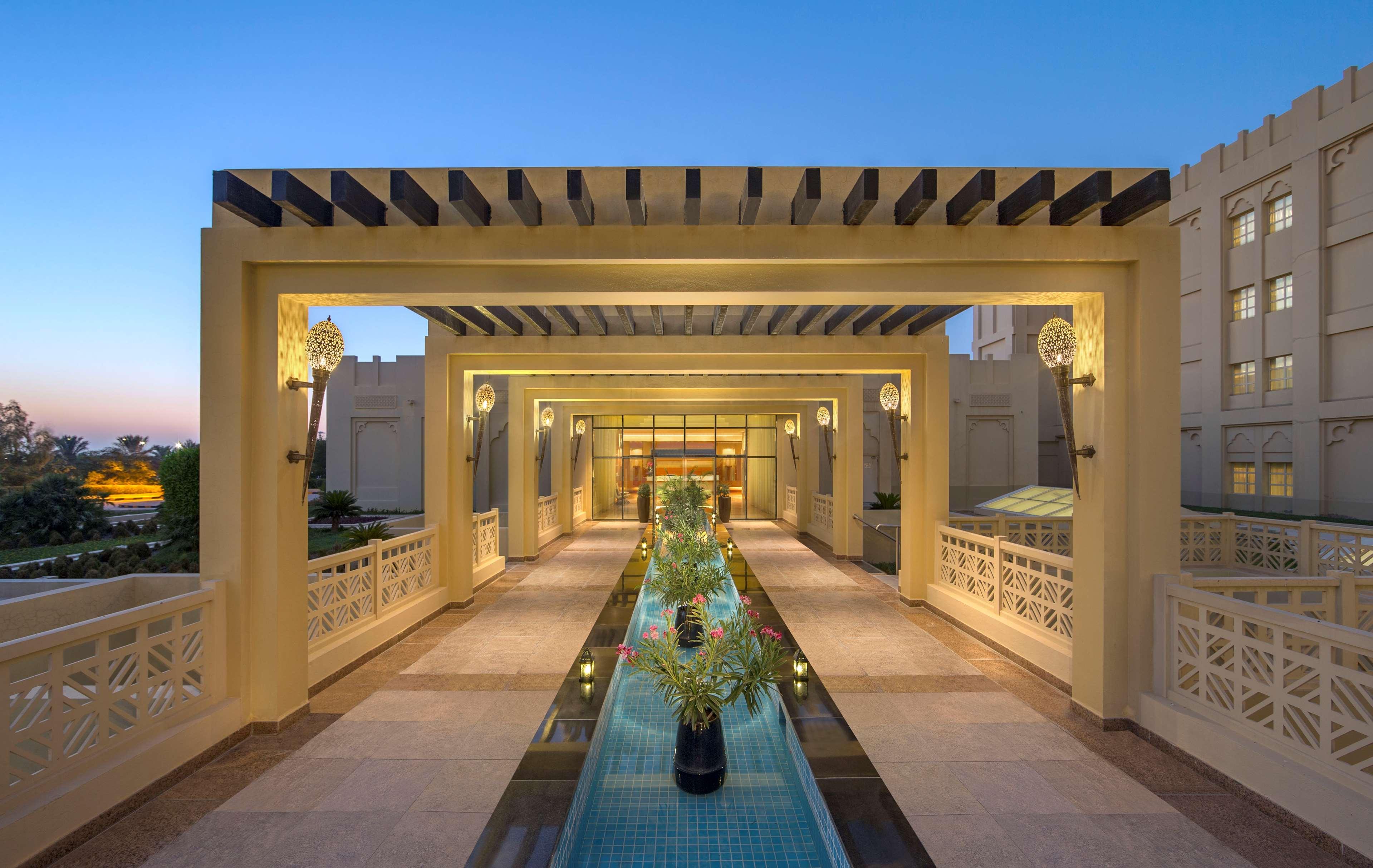 Grand Hyatt Doha Hotel & Villas Esterno foto The Westin Dubai