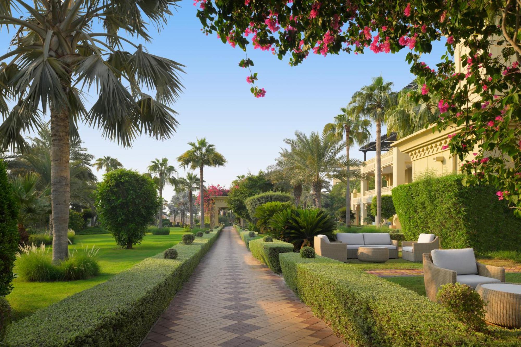 Grand Hyatt Doha Hotel & Villas Esterno foto The grounds of the hotel