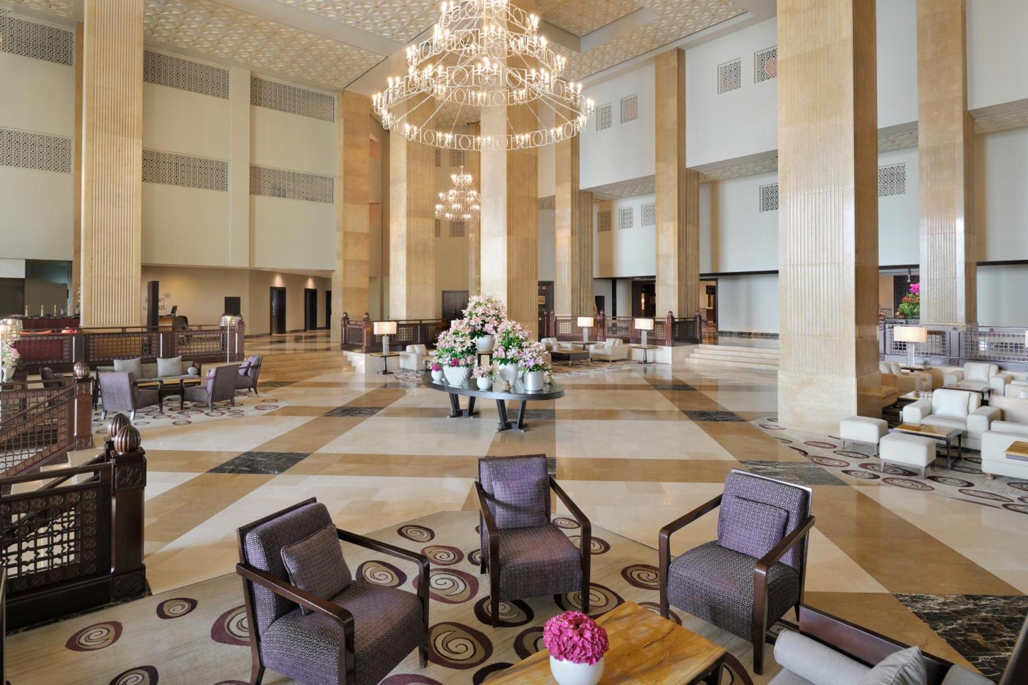 Grand Hyatt Doha Hotel & Villas Esterno foto The lobby of the hotel